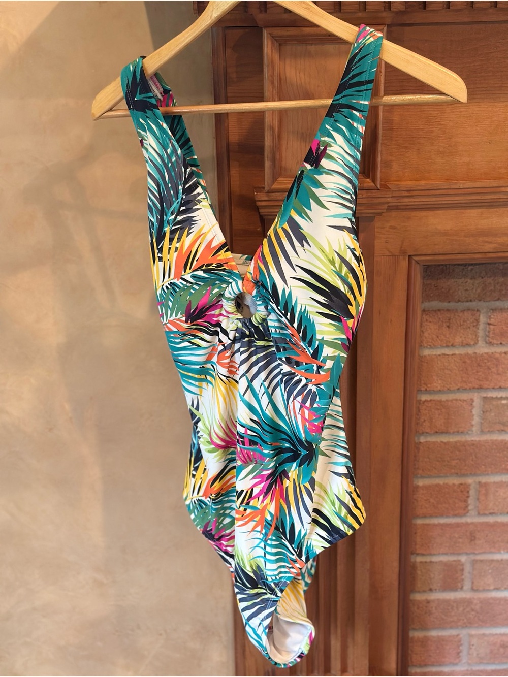 Women’s Tropical Leaf One-Piece Swimsuit in Multicolor